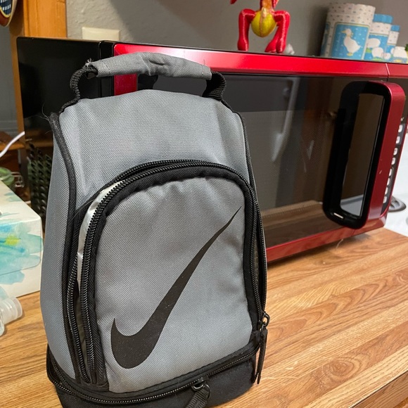 nike lunch box grey